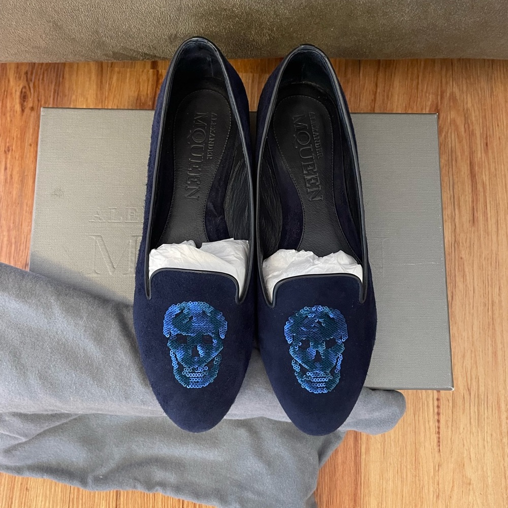 Alexander MCQueen navy blue suede leather flats.